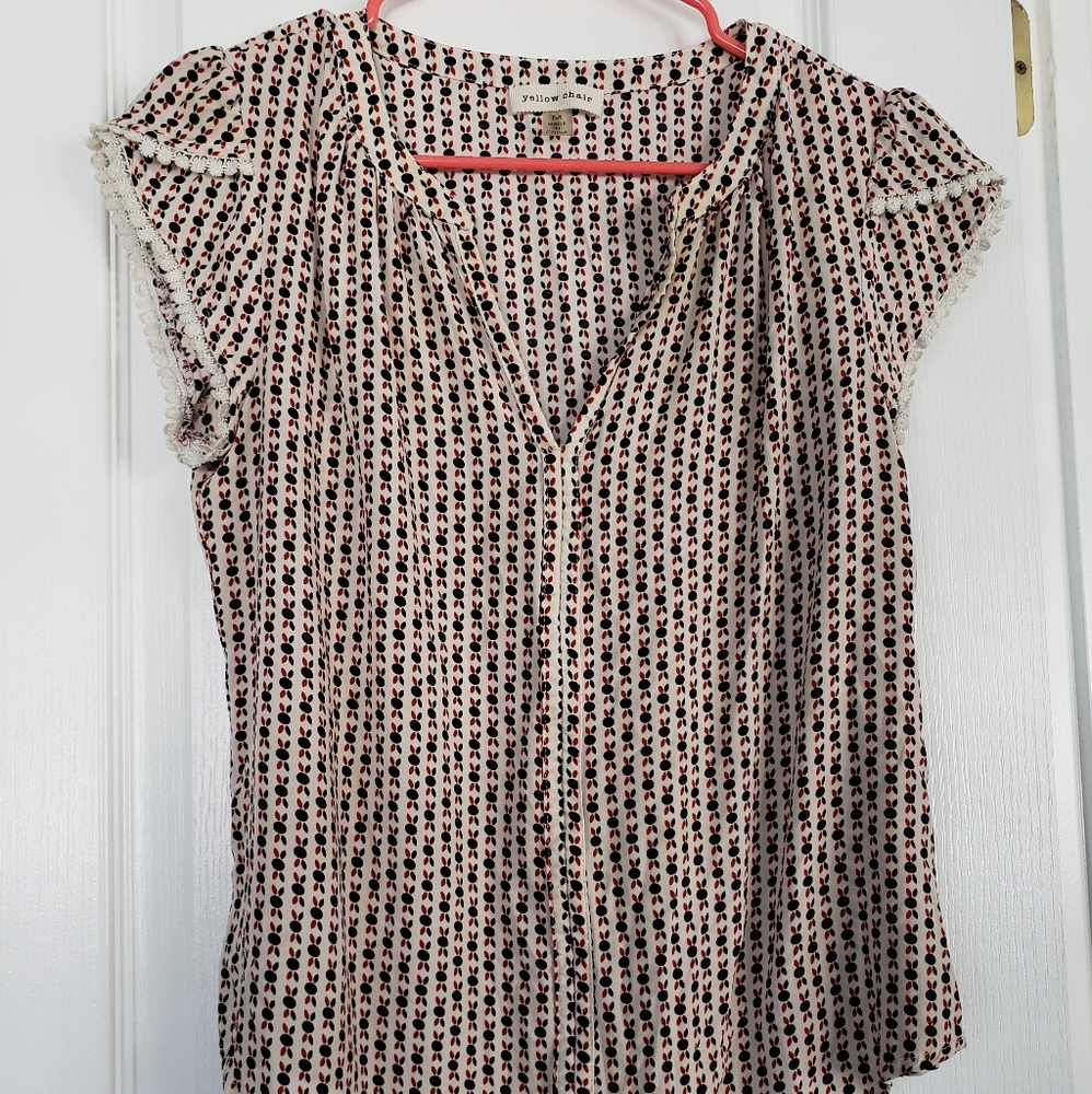Tulip sleeve blouse